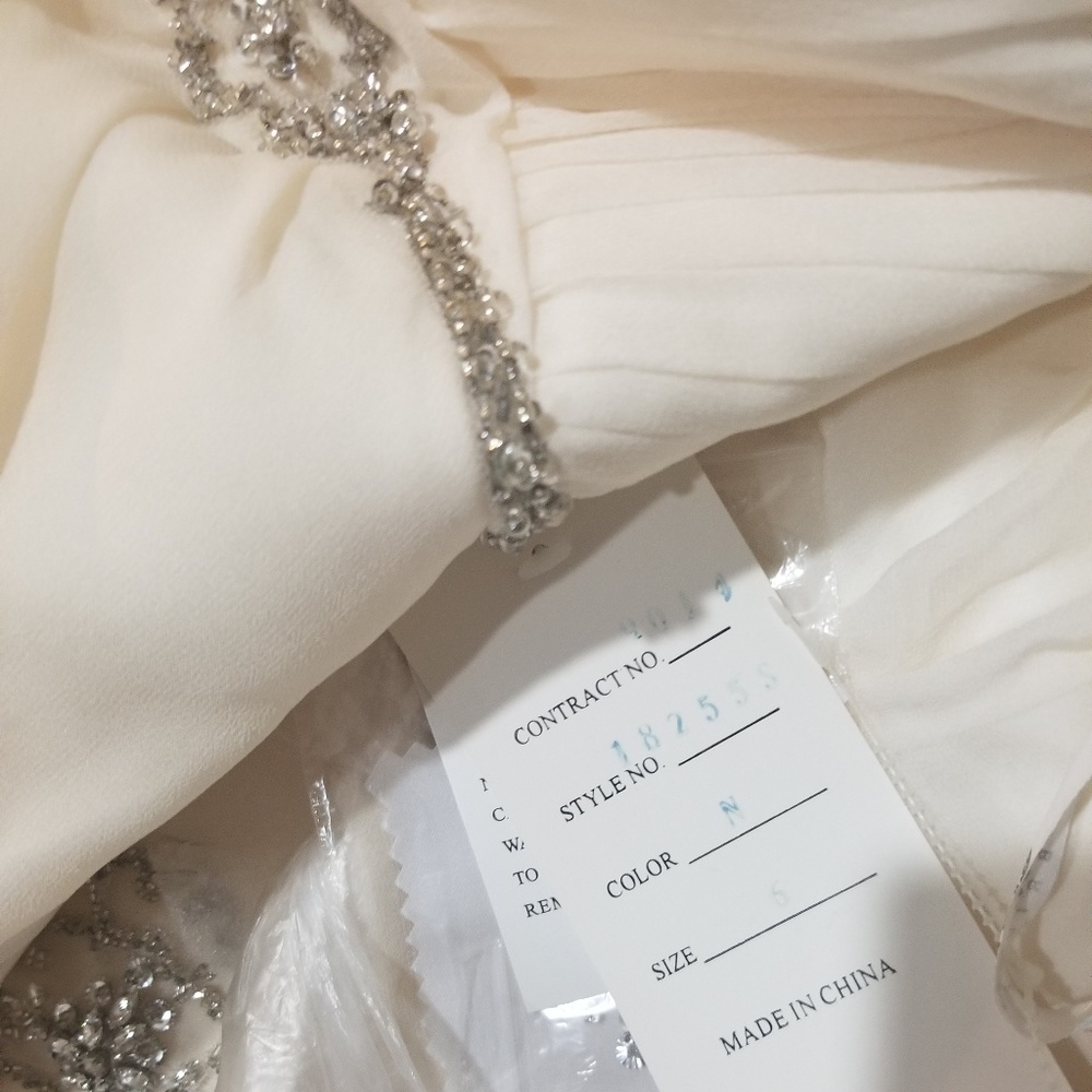 Brand New!!! David Tutera Bridals Mon Cheri - Picture 4 of 5